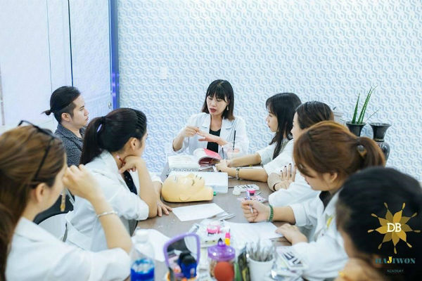 phẩu thuật thẩm mỹ mặt